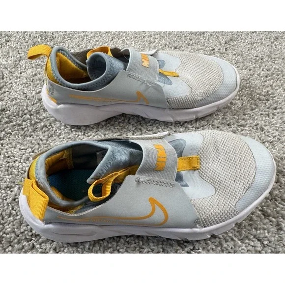 Nike Flex Runner 2 Aura University Gold Youth Slip On Sneakers Tennis Shoes 3Y - Picture 2 of 7